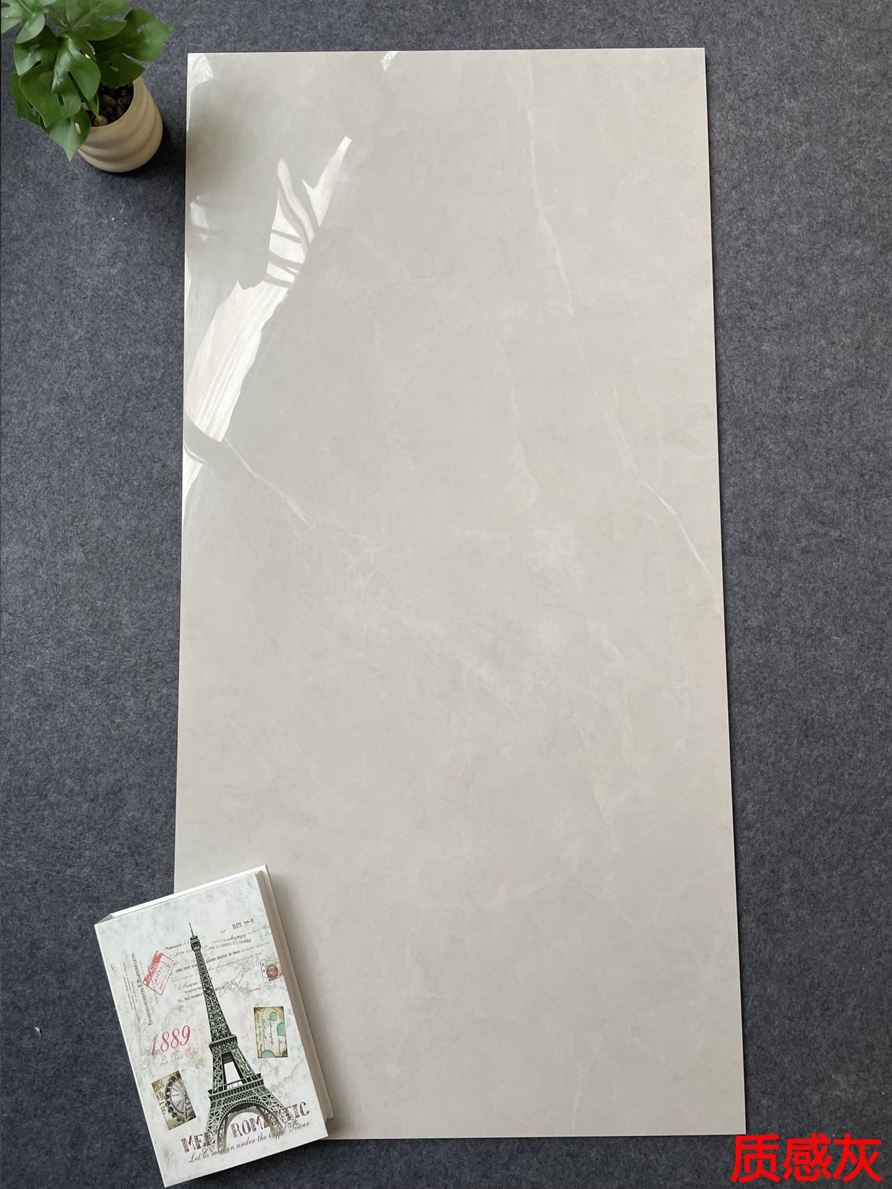 亮光 超晶通体大理石 612GT017质感灰 一石五面 自由连纹 亮光通体